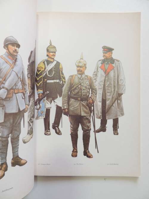The Poster Book Of Military Uniforms and Weaponry - World War I - Pierre Turner