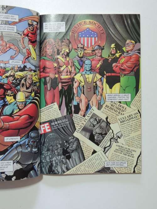 JSA  The Golden Age  - James Robinson & Paul Smith