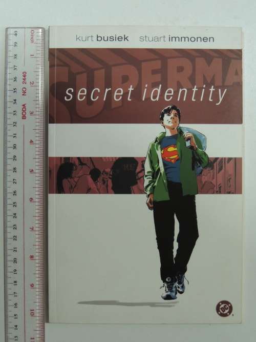 Superman: Secret Identity - Kurt Busiek & Stuart Immonen