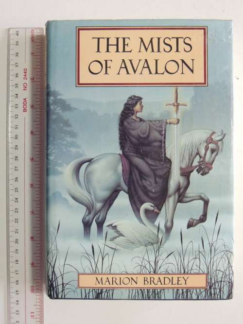 The Mists of Avalon - Marion Bradley - FIRST EDITION 1983 British Edition