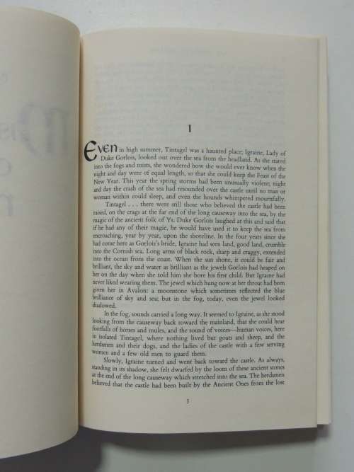 The Mists of Avalon - Marion Bradley - FIRST EDITION 1983 British Edition