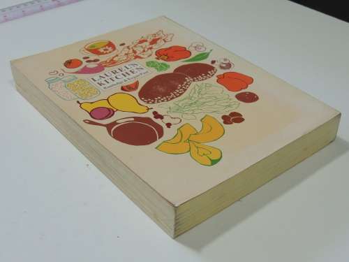 Laurel`s Kitchen - Handbook Vegetarian Cookery & Nutrition - Laurel Robertson, C Flinders, B Godfrey
