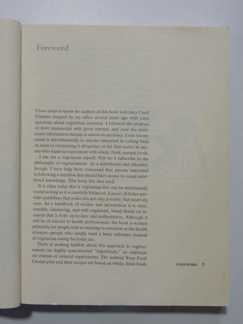 Laurel`s Kitchen - Handbook Vegetarian Cookery & Nutrition - Laurel Robertson, C Flinders, B Godfrey