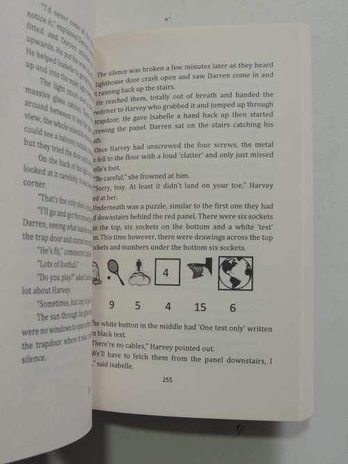 Puzzle Island -5 Puzzleteers on edge. A deadline,1 deserted island or is it? -Book2 -Richard Edwards