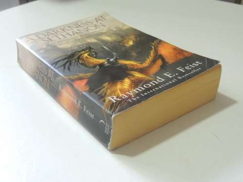 A Darkness at Sethanon - Raymond E  Feist