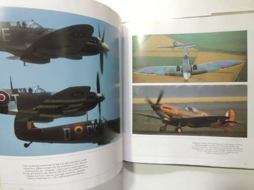 Spirits In The Sky Classic Aircraft Of World War II- Martin Bowman & Patrick Bunce