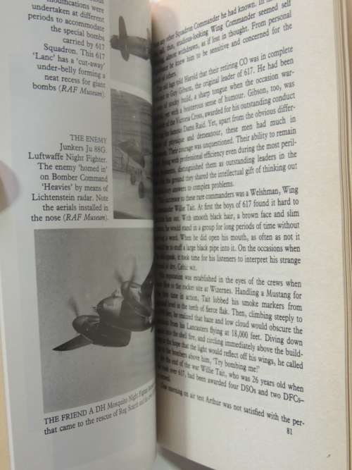 Aircrew  The Story Of The Men Who Flew The Bombers - Bruce Lewis