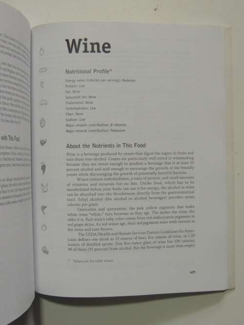 The New Complete Book of Food - A Nutritional, Medical & Culinary Guide - Carol Ann Rinzler