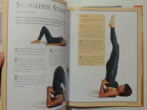 Simply Yoga - Yolanda Pettinato