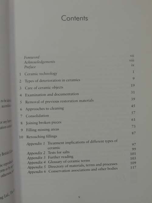 Essentials in the Care & Conservation of Historical Ceramic Objects - Victoria Oakley, Kamal Jain