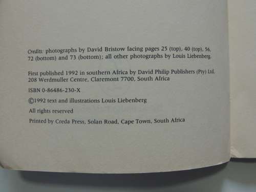 Concise Guide to the Animal Tracks of Southern Africa - Louis Liebenberg (Scarce)
