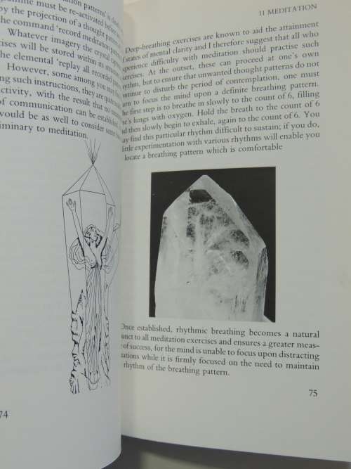 Crystal Healing - A practical Guide to Using Quartz Crystal for Psychic Healing - Edmund Harold