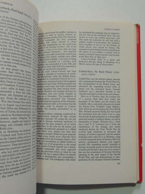 A Concise Dictionary Of Military Biography - Martin Windrow & Francis K. Mason