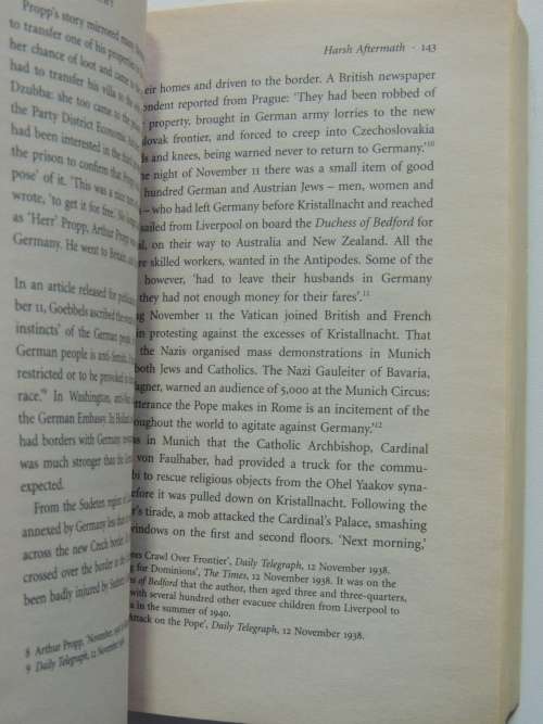 Kristallnacht - Prelude To Destruction - Martin Gilbert