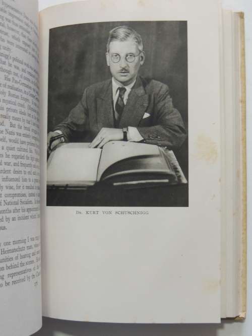 Between Hitler And Mussolini - Memoirs Of Ernst Rudiger - Ernst Rudiger Prince Starhember