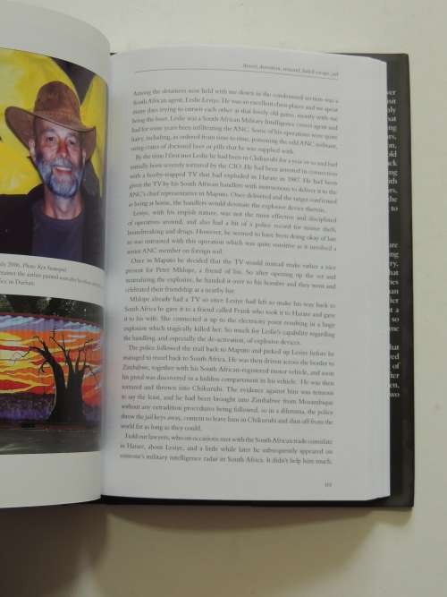 The Kevin Woods Story - In the Shadow of Mugabe`s Gallows Kevin John Woods - Signed, 1st Edition 200