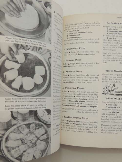 The American Peoples Cookbook, Staff Home Economists, Culinary Arts Institute Melanie De Proft -1956