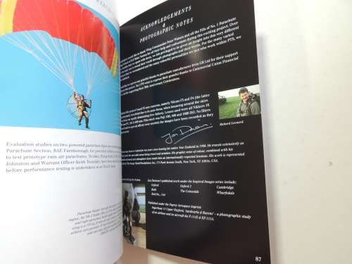 Red-On Go! - A Visual Celebration Of The 50th Year Of Parachute Training - Jon Davison