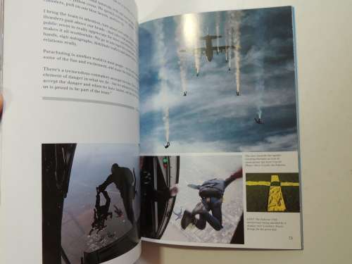 Red-On Go! - A Visual Celebration Of The 50th Year Of Parachute Training - Jon Davison