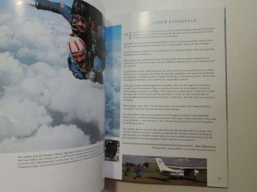 Red-On Go! - A Visual Celebration Of The 50th Year Of Parachute Training - Jon Davison
