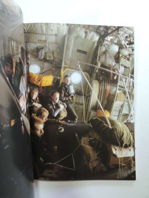 Red-On Go! - A Visual Celebration Of The 50th Year Of Parachute Training - Jon Davison