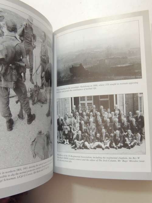 Tartan On The Veld - The Transvaal Scottish 1950 - 1993- James H. Mitchell
