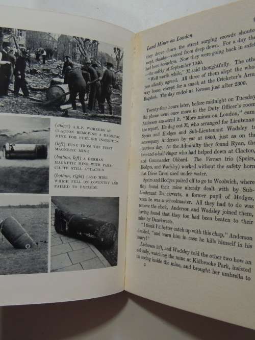 Service Most Silent - The Navy`s Fight Against Enemy Mines - John Frayn Turner