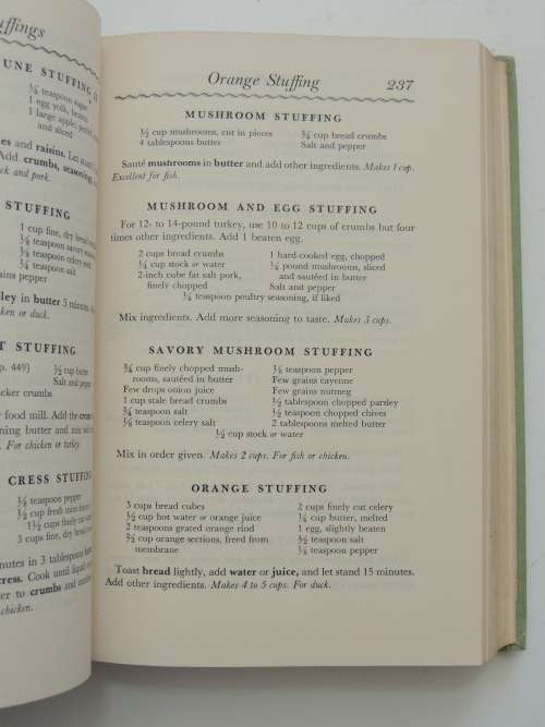 The New Fanny Farmer Boston Cooking-School Cook Book - Fanny Merrit Farmer 9th edition, 1951