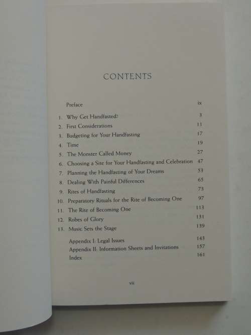 Handfasted And Heartjoined - Rituals For Uniting A Couple`s Hearts And Lives -  Lady Maeve Rhea