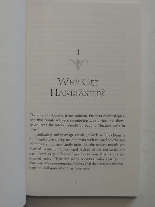 Handfasted And Heartjoined - Rituals For Uniting A Couple`s Hearts And Lives -  Lady Maeve Rhea