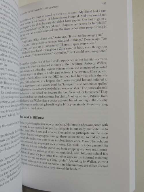 The Roads to Hillbrow, Making Life in South Africa`s Community of Migrants - Ron Nerio, Jean Halley