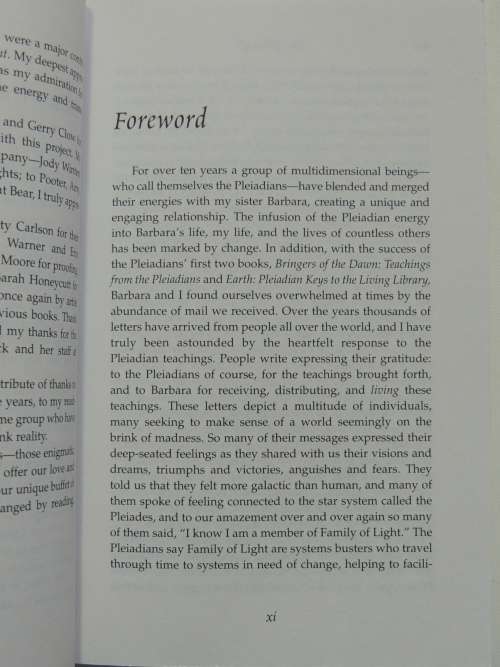 The Family Of Light - Barbara Marciniak