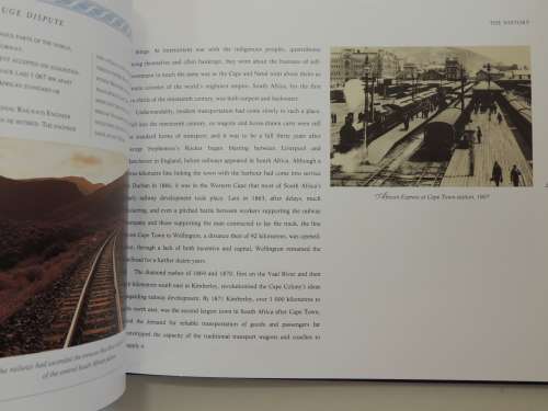 The Blue Train - A Guide to the World`s Most Luxurious Train and its Routes - David Robins
