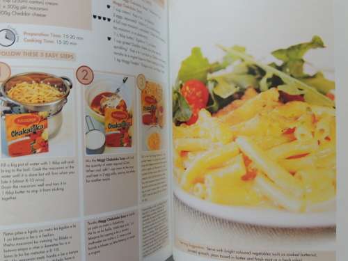 The Housekeeper`s Cookbook - The Easy to Understand Cookbook, English & Sesotho, Step by Step Format