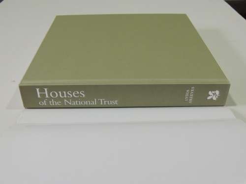 Houses of the National Trust - Lydia Greeves     INTERIOR DESIGN
