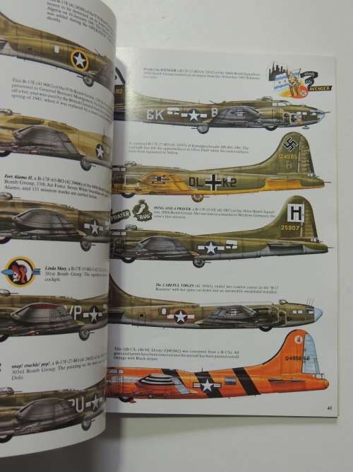 Squadron / Signal Publications - Flying Fortress The Boeing B-17Ernest R. McDowell