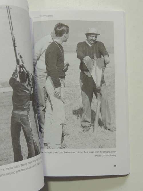 Cracking The Sky - A History Of Rocket Science In South Africa -  Desmond Prout-Jones
