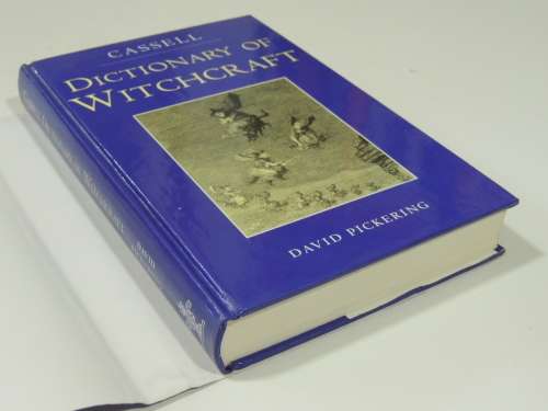 Dictionary Of Witchcraft - David Pickering