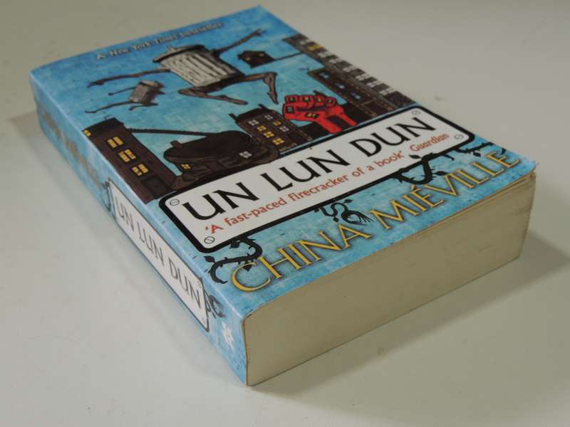 Un Lun Dun - China Mieville