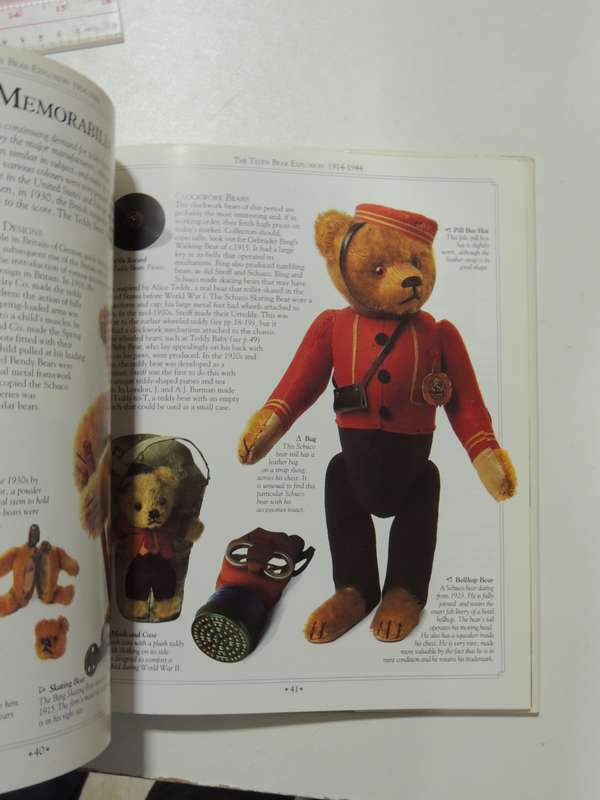 The Ultimate Teddy Bear Book - Pauline Cockrill