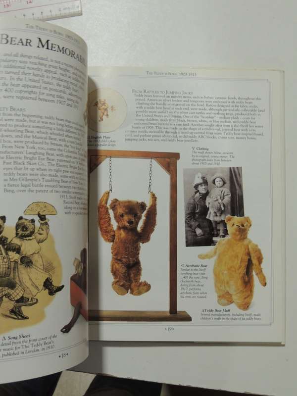 The Ultimate Teddy Bear Book - Pauline Cockrill