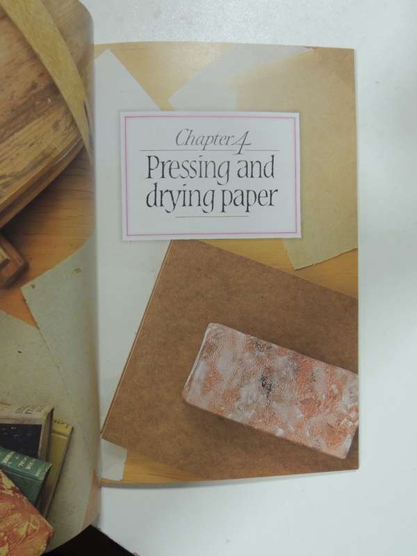 Making Your Own Paper - An Introduction To Creative Paper-making - Marianne Saddington