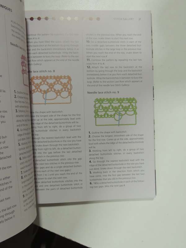 Crewel Intentions - Fresh Ideas For Jacobean Embroidery - Hazel Blomkamp