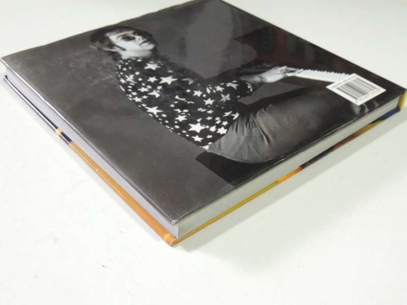 The Illustrated Biography Elton John