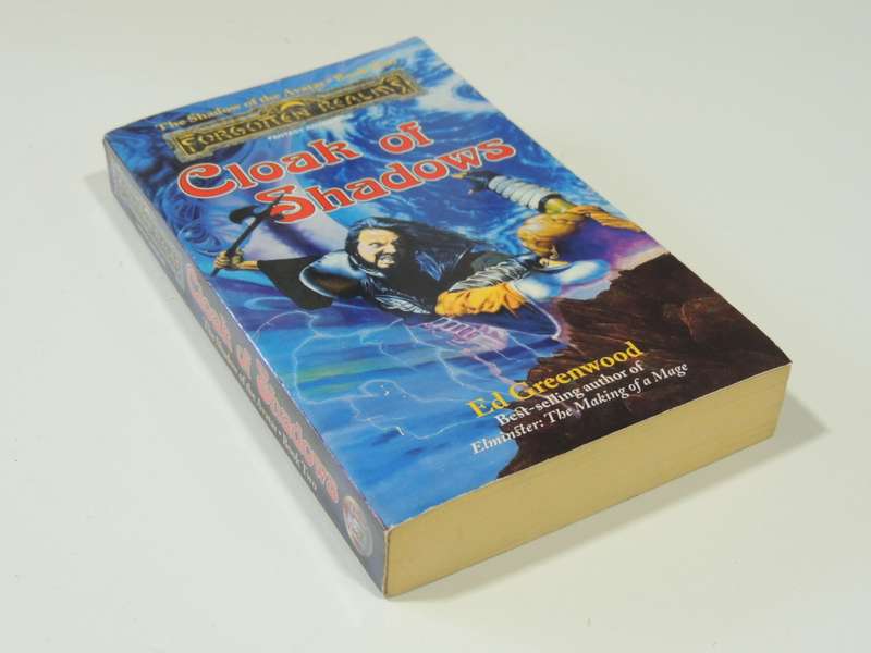 Cloak of  Shadows - The Shadow of the Avatar Book 2 -Ed Greenwood