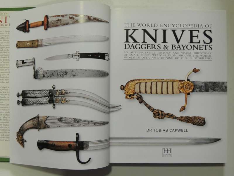 The World Encyclopedia Of Knives, Daggers & Bayonets - Dr. Tobias Capwell