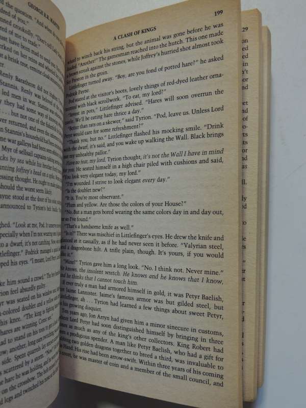 A Clash of Kings, Book 2 of Song of Ice and Fire - George RR Martin  1st Paperback Ed., 3rd Printing