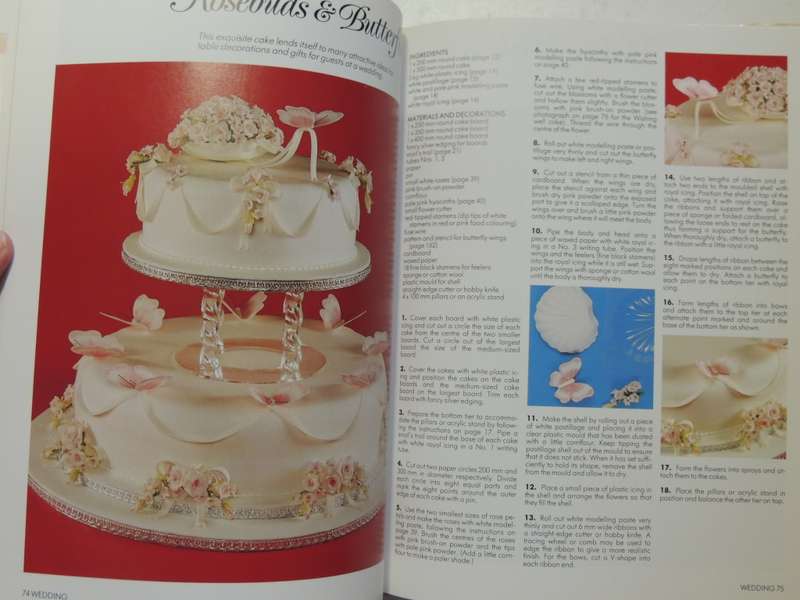 Cake Decorating and Sugarcraft: More than 50 Designs with Step by Step Instructions - Sylvia Coward