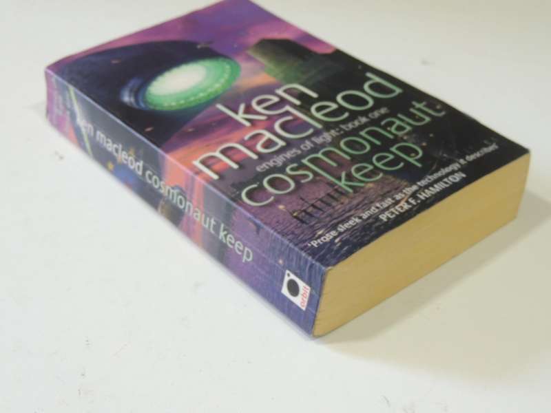 Cosmonaut Keep - Engines Of Light: Book One - Ken Macleod