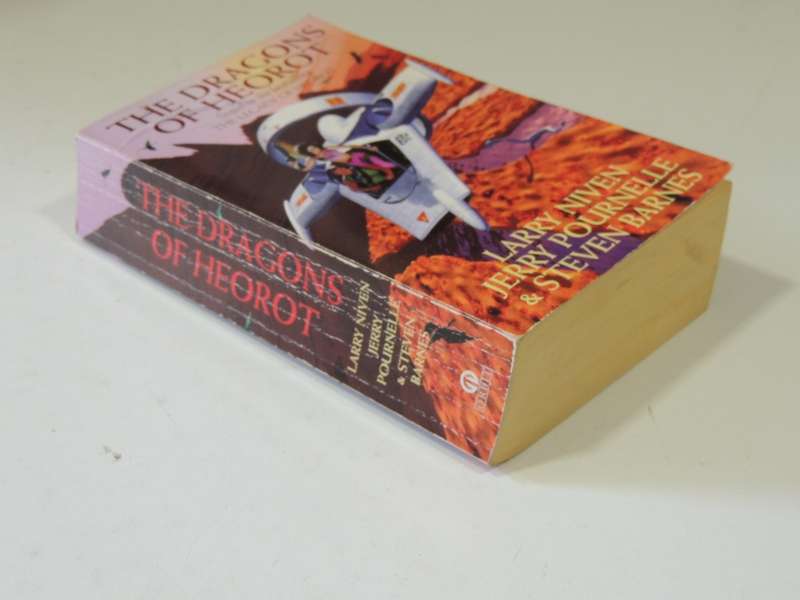 The Dragons Of Heorot - Larry Niven, Jerry Pournelle & Steven Barnes